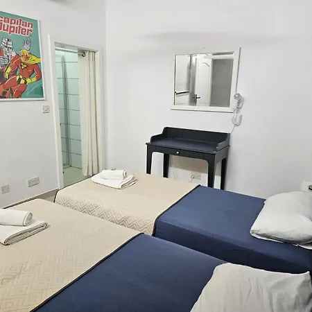 Bright & Spacious 公寓