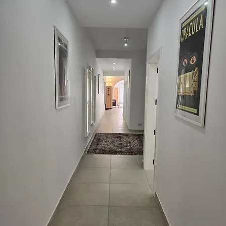 Apartment Town Centre Bright & Spacious Apt Ghajnsielem