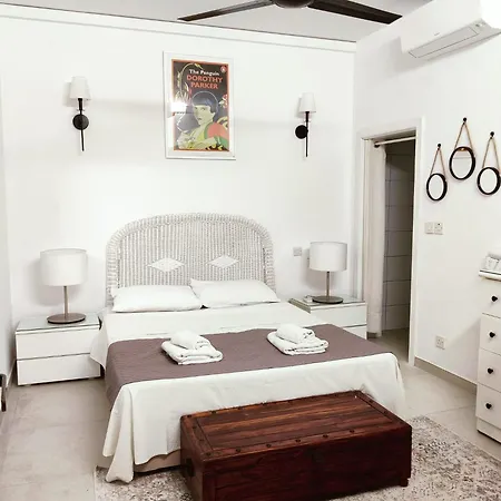 Bright & Spacious *